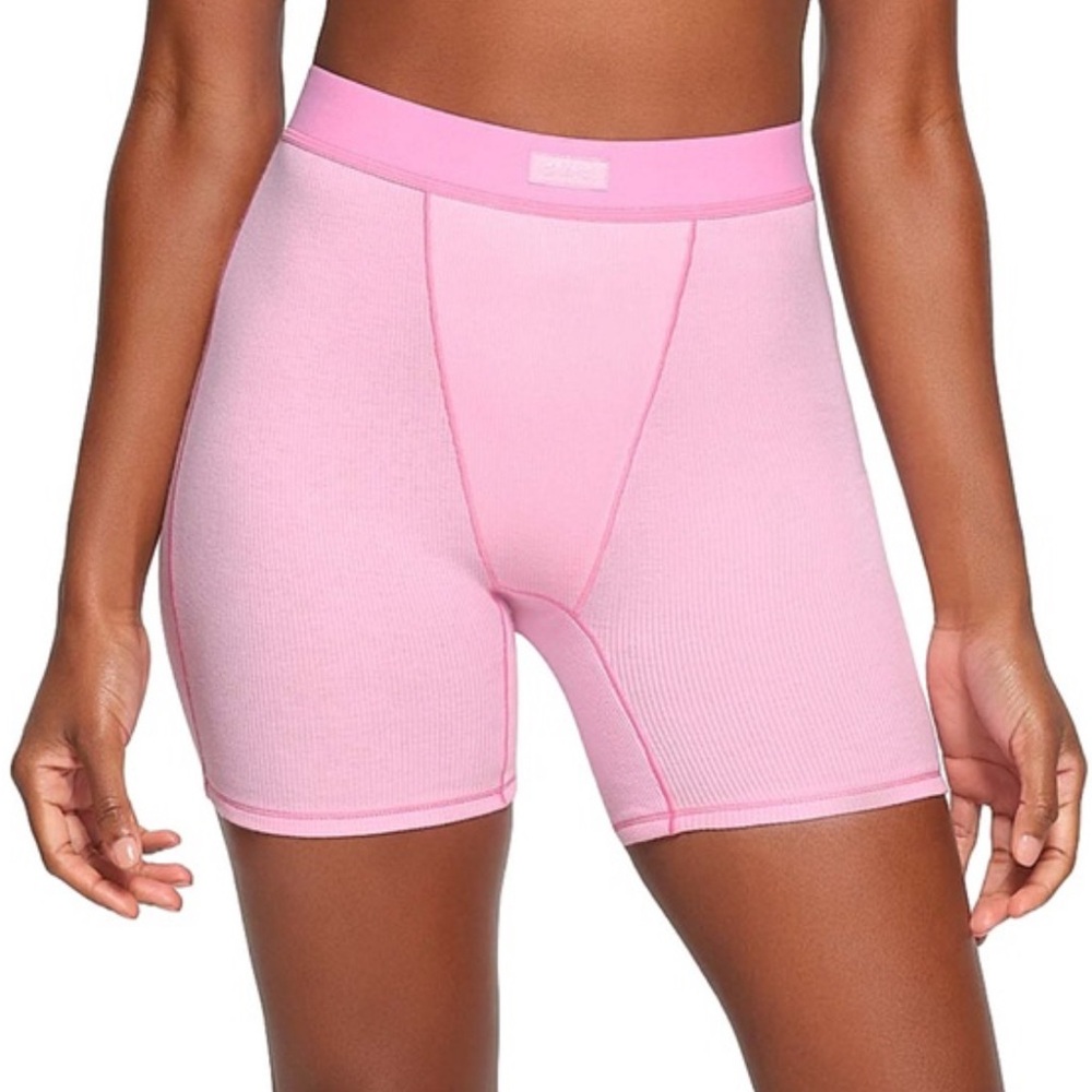 SKIMS Pink Women's Shorts